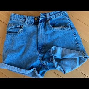 Zara high waisted shorts 🍓